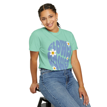 Flower Power Tee - Retro Vibes, Modern Comfort!